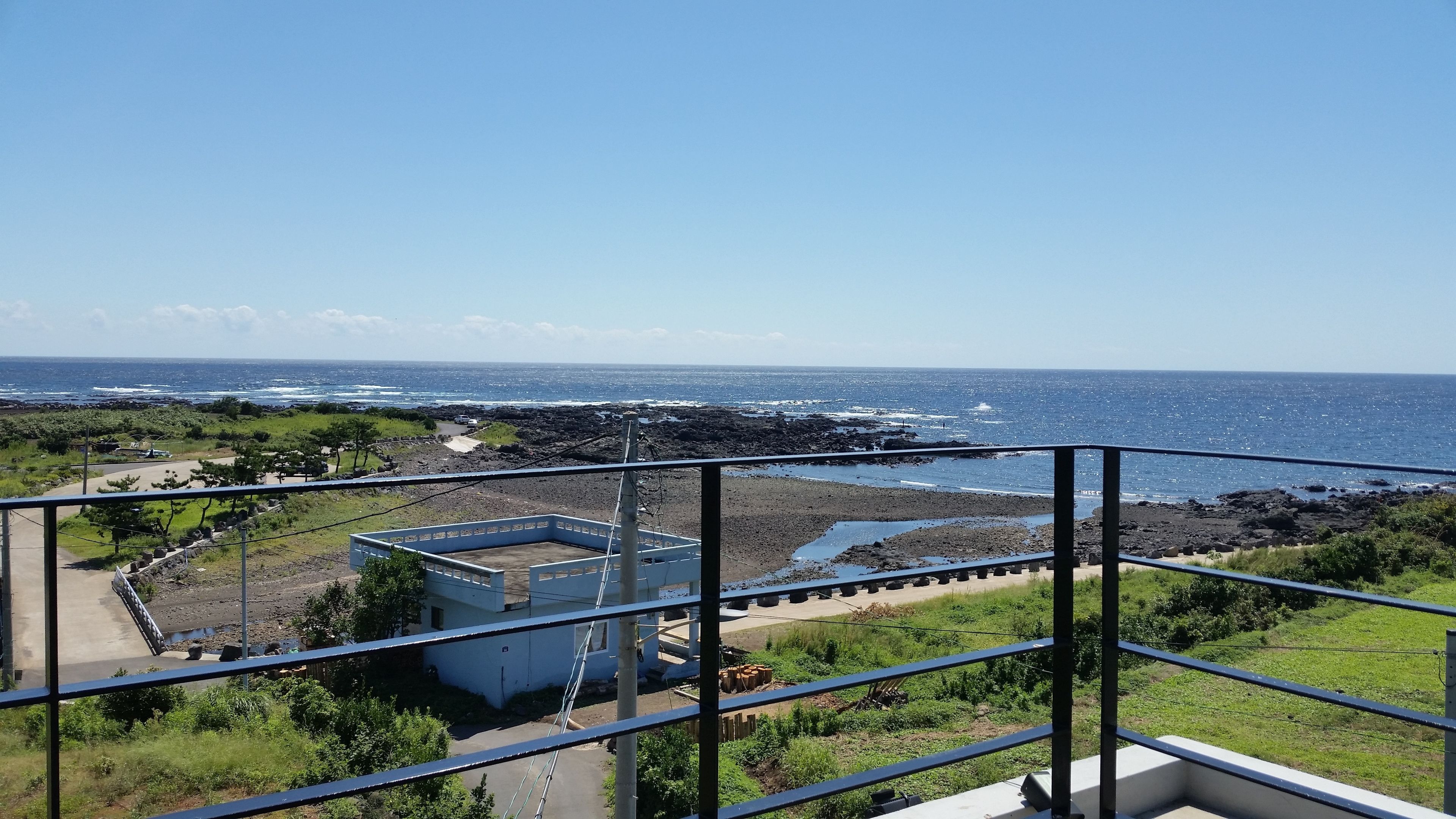 Family Duplex, 1 Queen Bed | Balcony