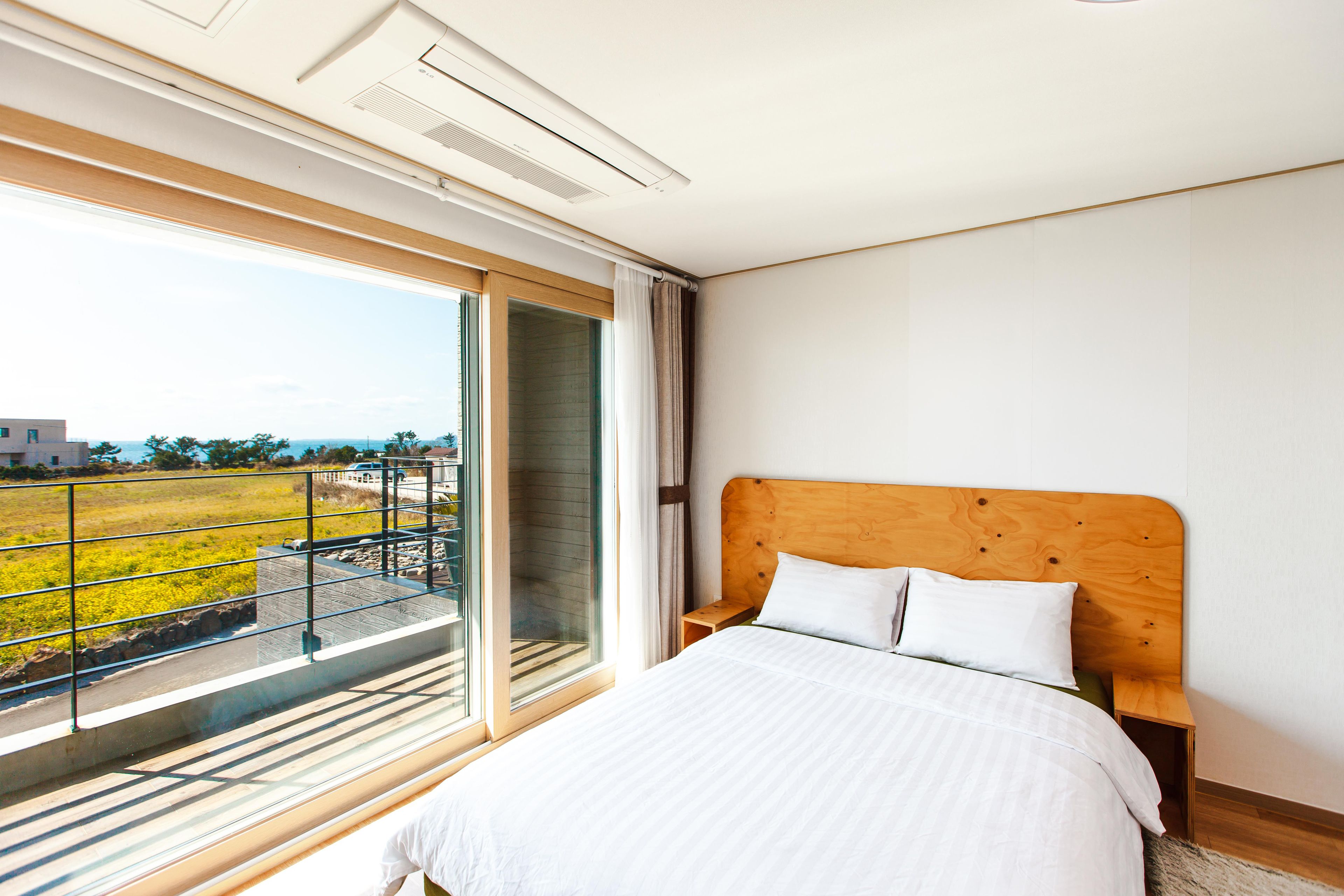 Duplex (20 PY) | 1 bedroom, desk
