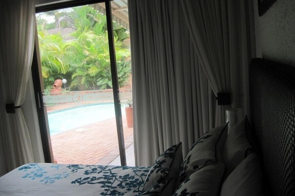 In-room safe, WiFi (free), bed sheets