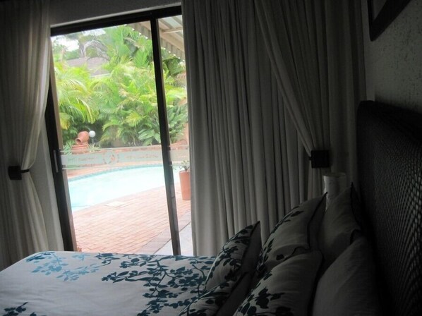 Caja de seguridad en la habitación, wifi gratis y ropa de cama