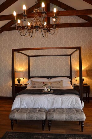 Hypo-allergenic bedding, in-room safe, individually furnished, desk