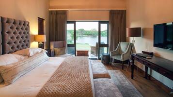 Luxury Suite, 6 Bedrooms | Hypo-allergenic bedding, in-room safe, individually furnished, desk