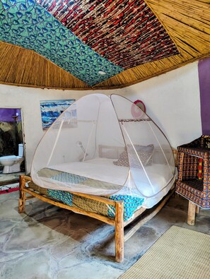 Surmatelas, minibar, coffres-forts dans les chambres, draps fournis