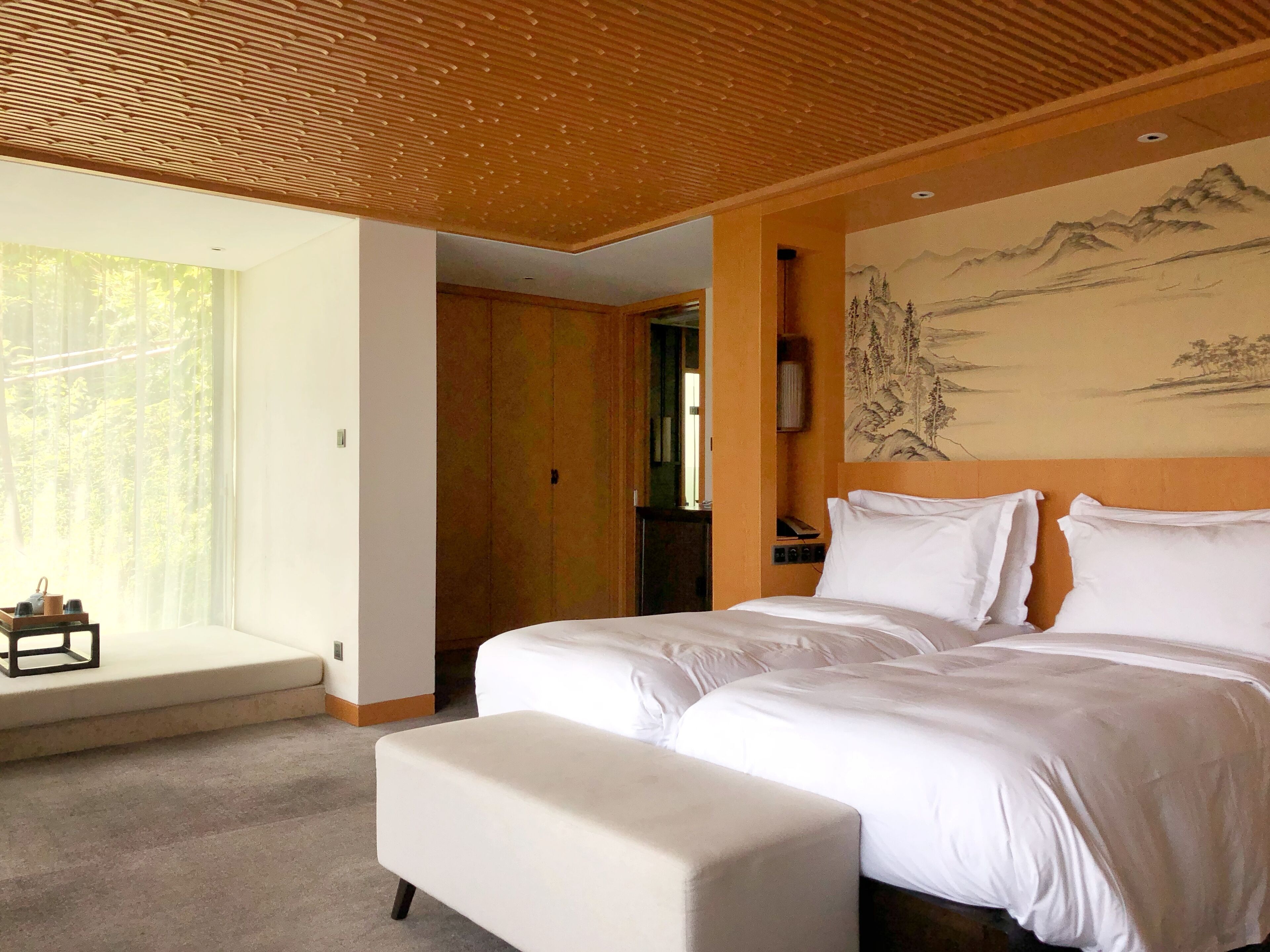 Room, 2 Twin Beds | Premium bedding, down comforters, pillowtop beds, minibar