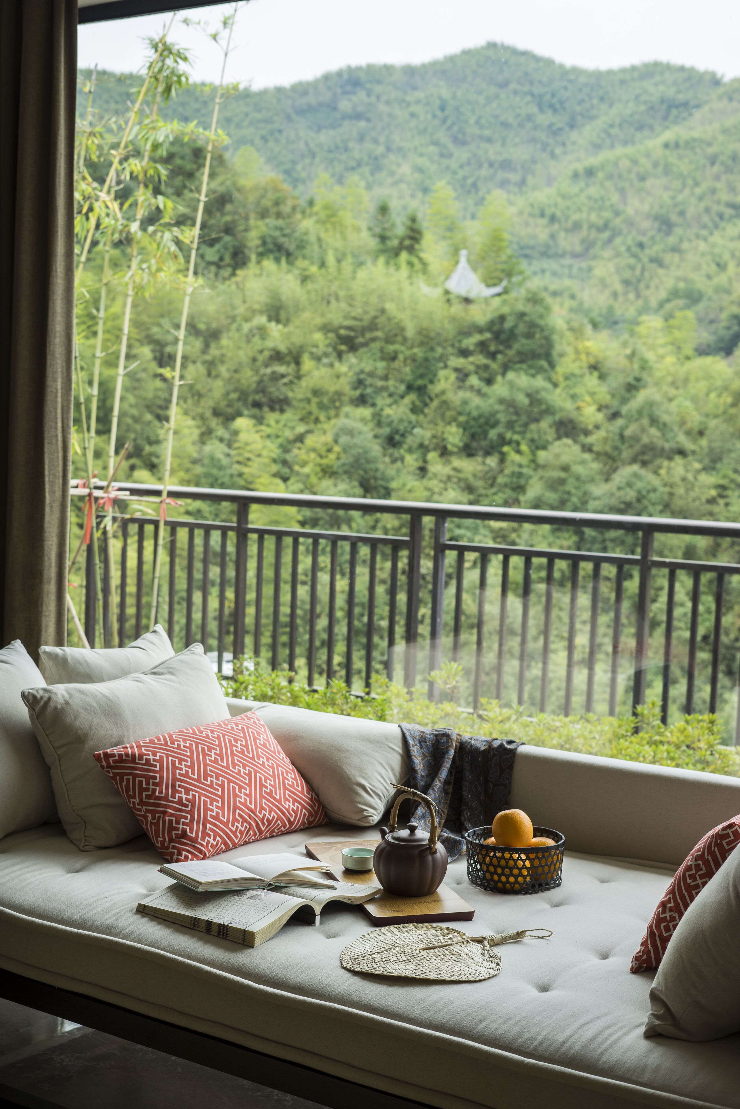 别墅, 山景 | 起居区 | 液晶电视、iPod 基座