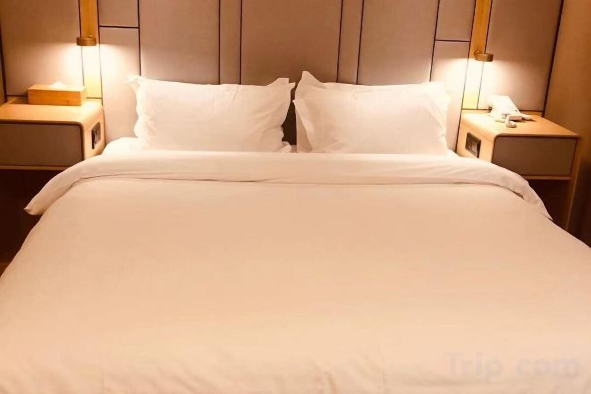 Ropa de cama de alta calidad, edredón, camas con pillow-top y minibar 
