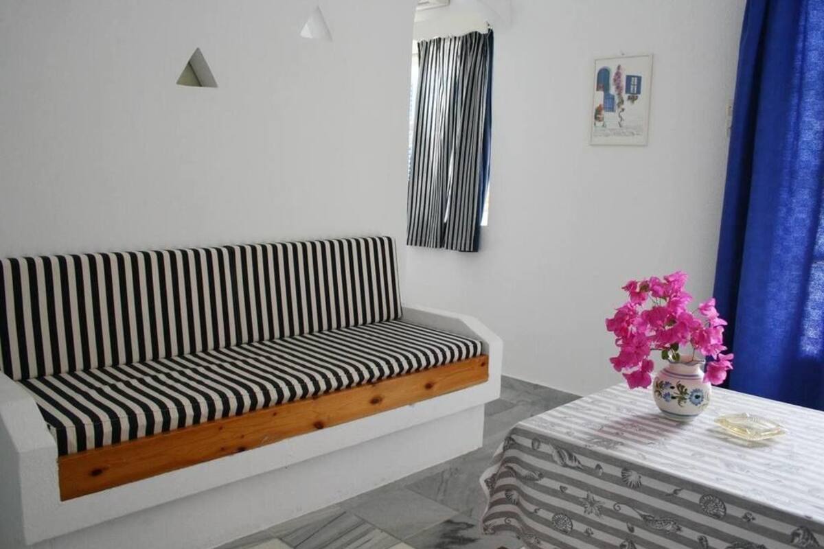 studio | living area | led tv