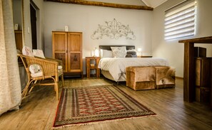 Winterhoek Cottage  | Soundproofing, iron/ironing board, wheelchair access - Reflections Guest Farm (Tulbagh)