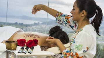 Massage med varma stenar, klassisk massage och massage