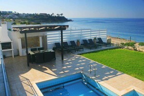 Property grounds - Blue Coral Beach Villas (Paphos)
