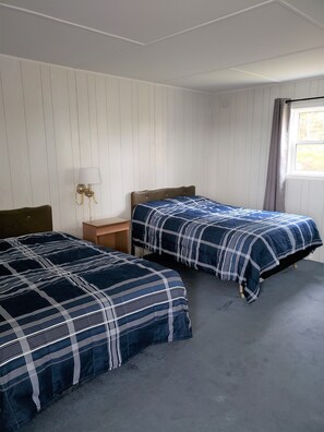 Standard Room, 2 Double Beds, Ocean View, Sea Facing | Desk, iron/ironing board, free cribs/infant beds, free rollaway beds - Joyce's Motel & Cottages (St. Peters)