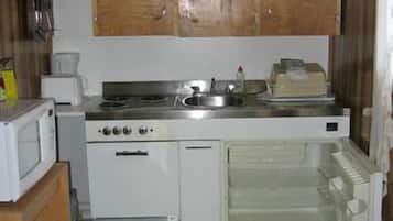 Cottage, 2 kamar tidur, dapur | Dapur pribadi | Meja makan