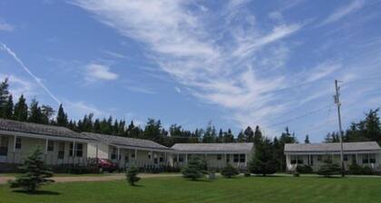 Joyce's Motel & Cottages