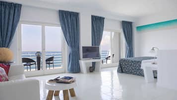 Junior-Suite, Meerblick | 1 Schlafzimmer, Minibar, Zimmersafe, Schreibtisch