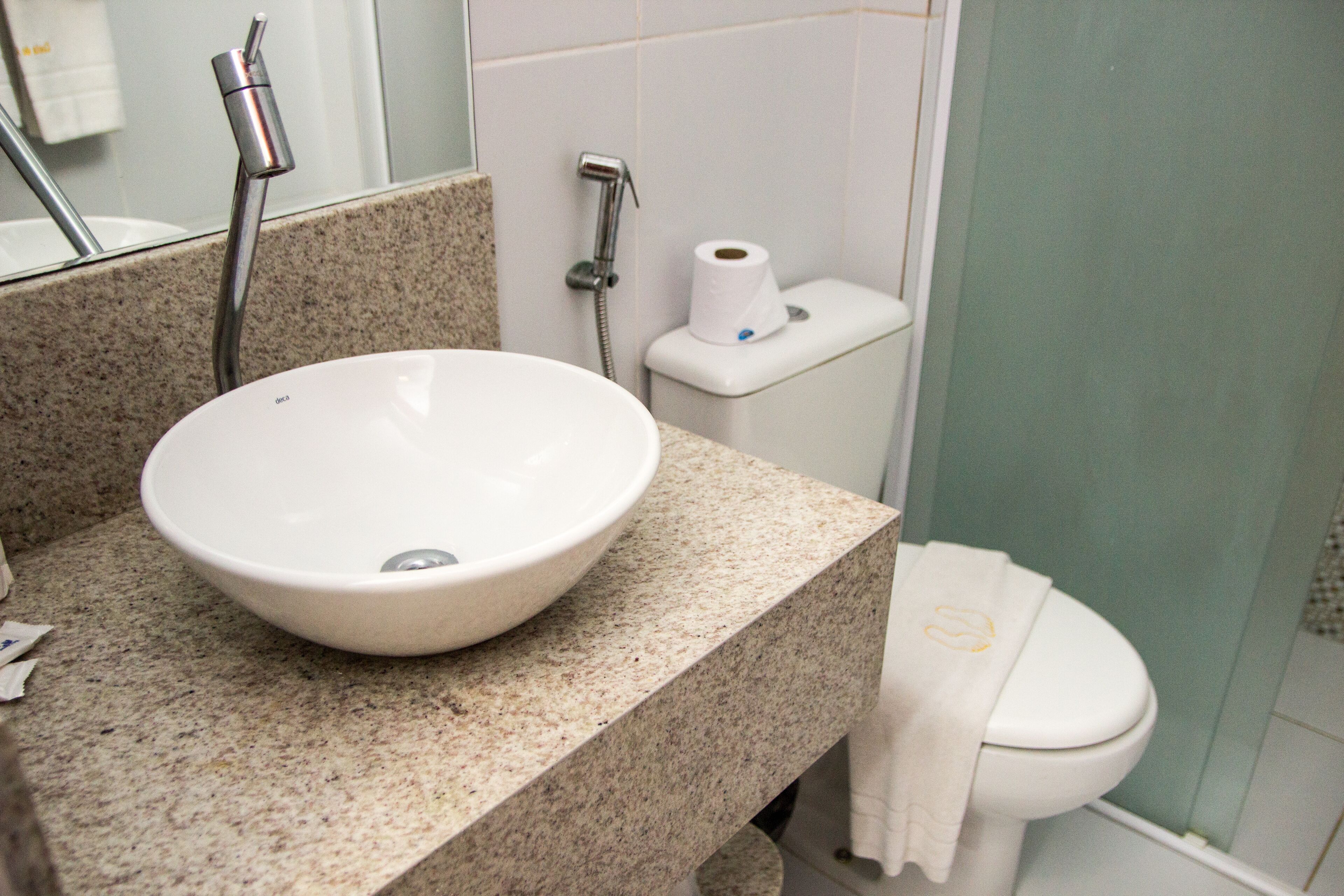 standard quadruple room | bathroom | shower, rainfall showerhead, free toiletries, towels