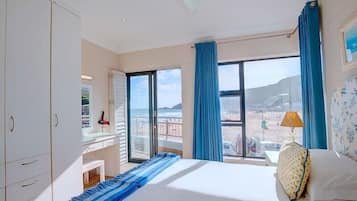 Whale Suite  | 4 ๊ฐ์ ์นจ์ค, ์ดํ๋ฆฌ์ ํ๋ ๋ผ ์ํธ, ๊ณ ๊ธ ์นจ๊ตฌ, ์
๋ ํธ ์ปดํฌํธ ์นจ๋