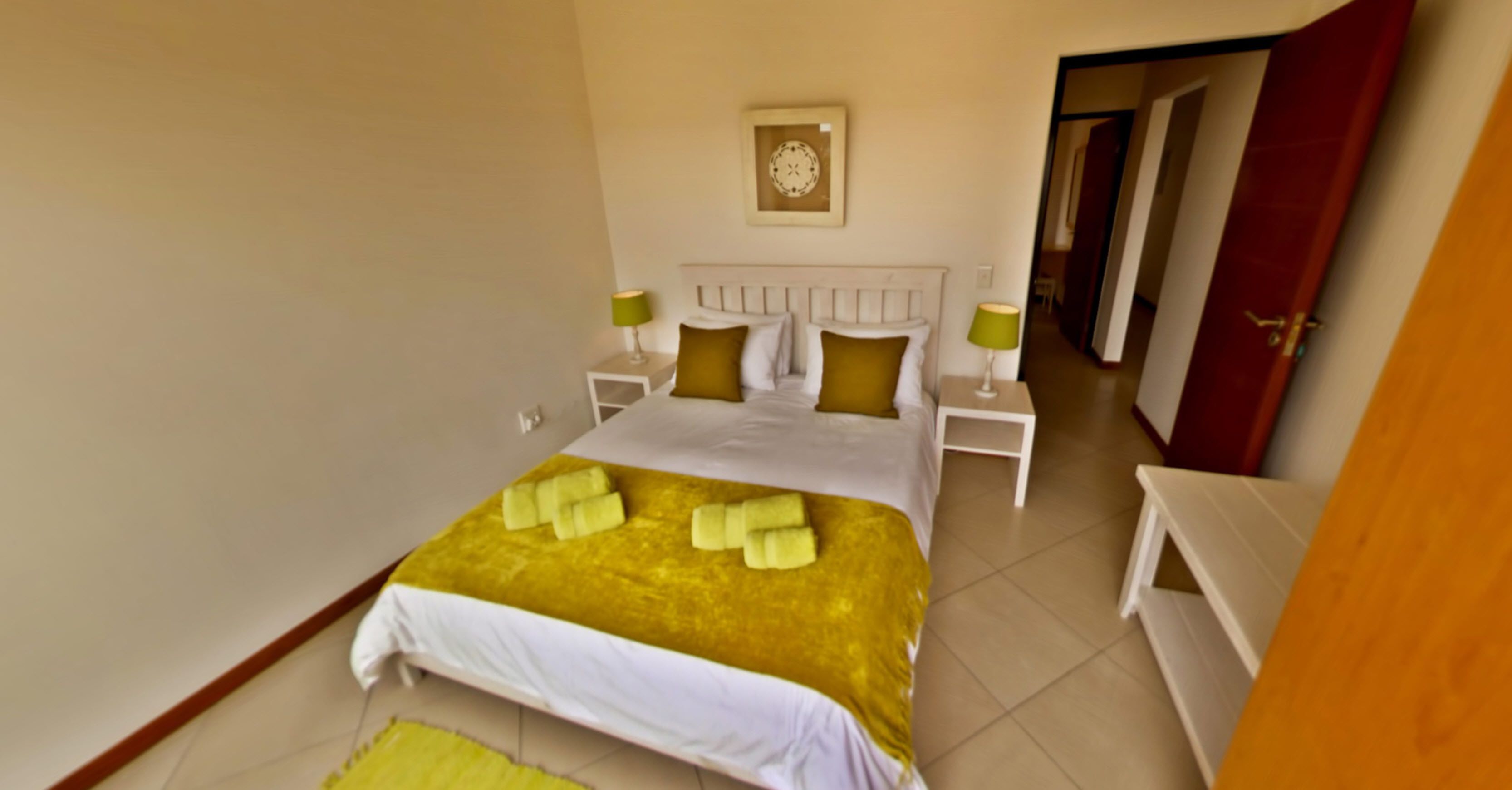 3 bedrooms, iron/ironing board, free cots/infant beds, free WiFi