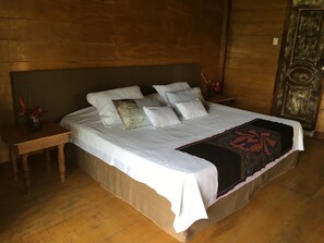 Bungalow familiare, 1 camera da letto | Con stile personalizzato, con arredamento individuale, una scrivania