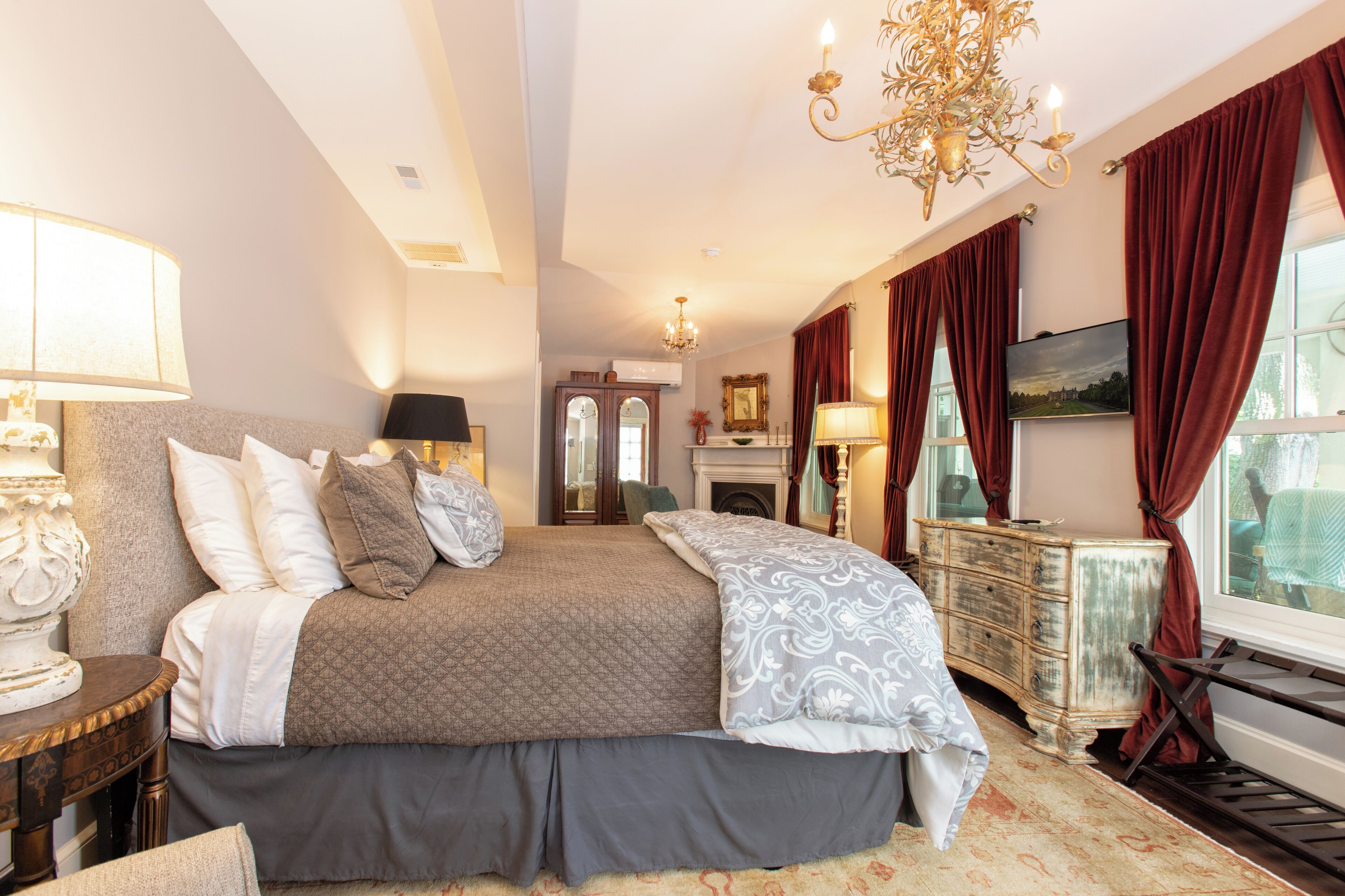 Habitación doble de uso individual | Ropa de cama de alta calidad, edredón y decoración personalizada 