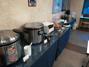 Free daily buffet breakfast  - Crown hills Toyama (Toyama)