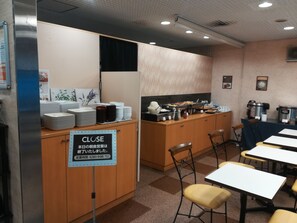 Free daily buffet breakfast - Crown hills Toyama (Toyama)