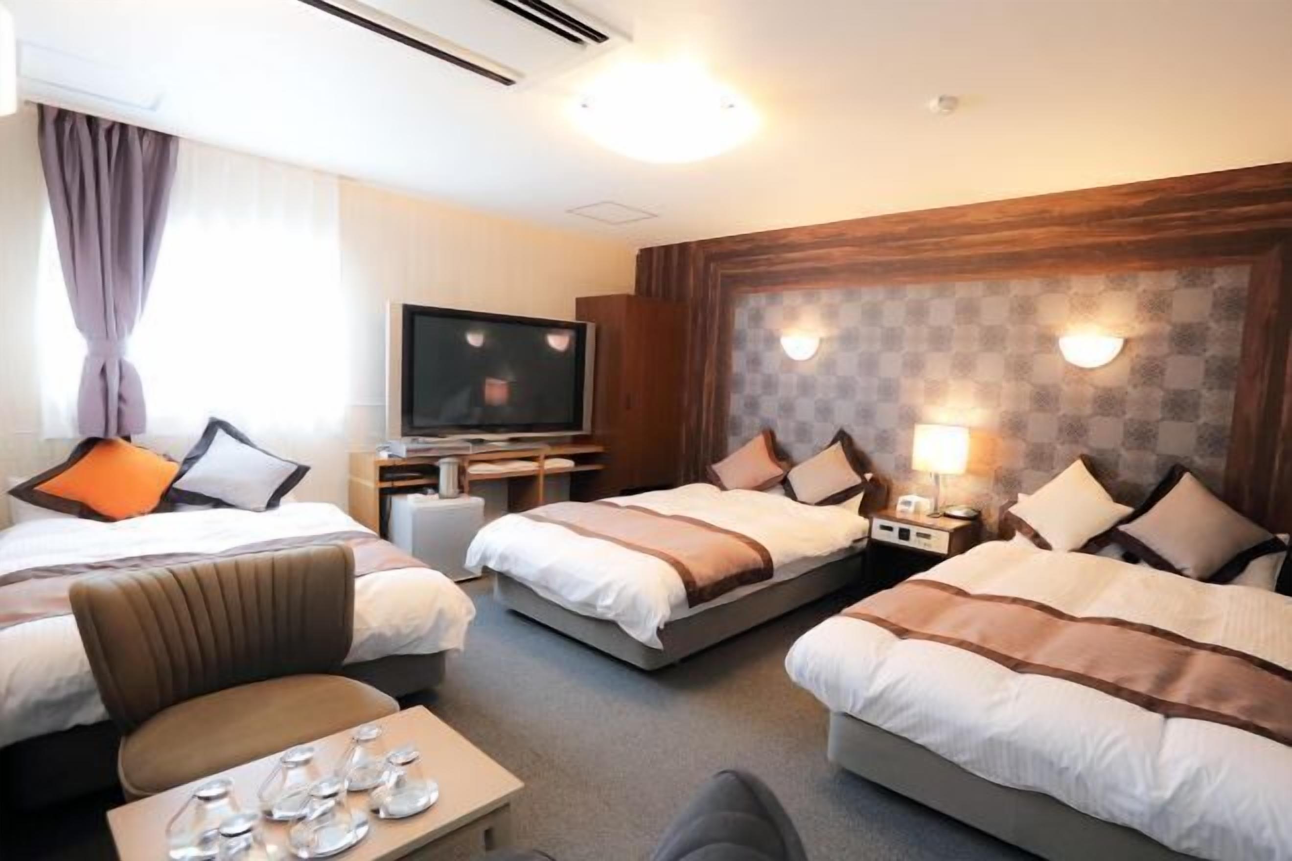 Desk, iron/ironing board, free WiFi, bed sheets