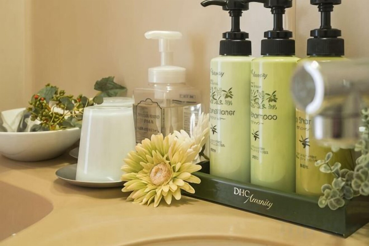 Bathroom amenities