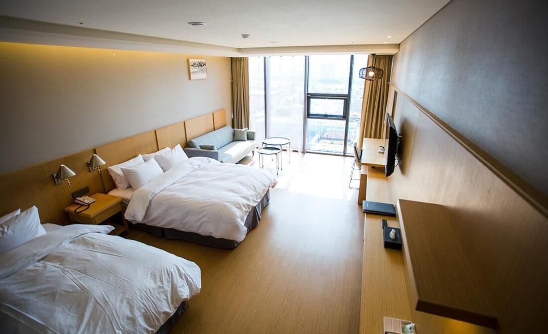 1 bedroom, desk, free wifi, bed sheets