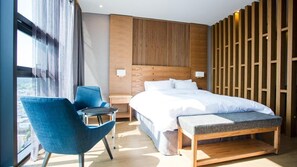 1 dormitorio, escritorio, wifi gratis y ropa de cama