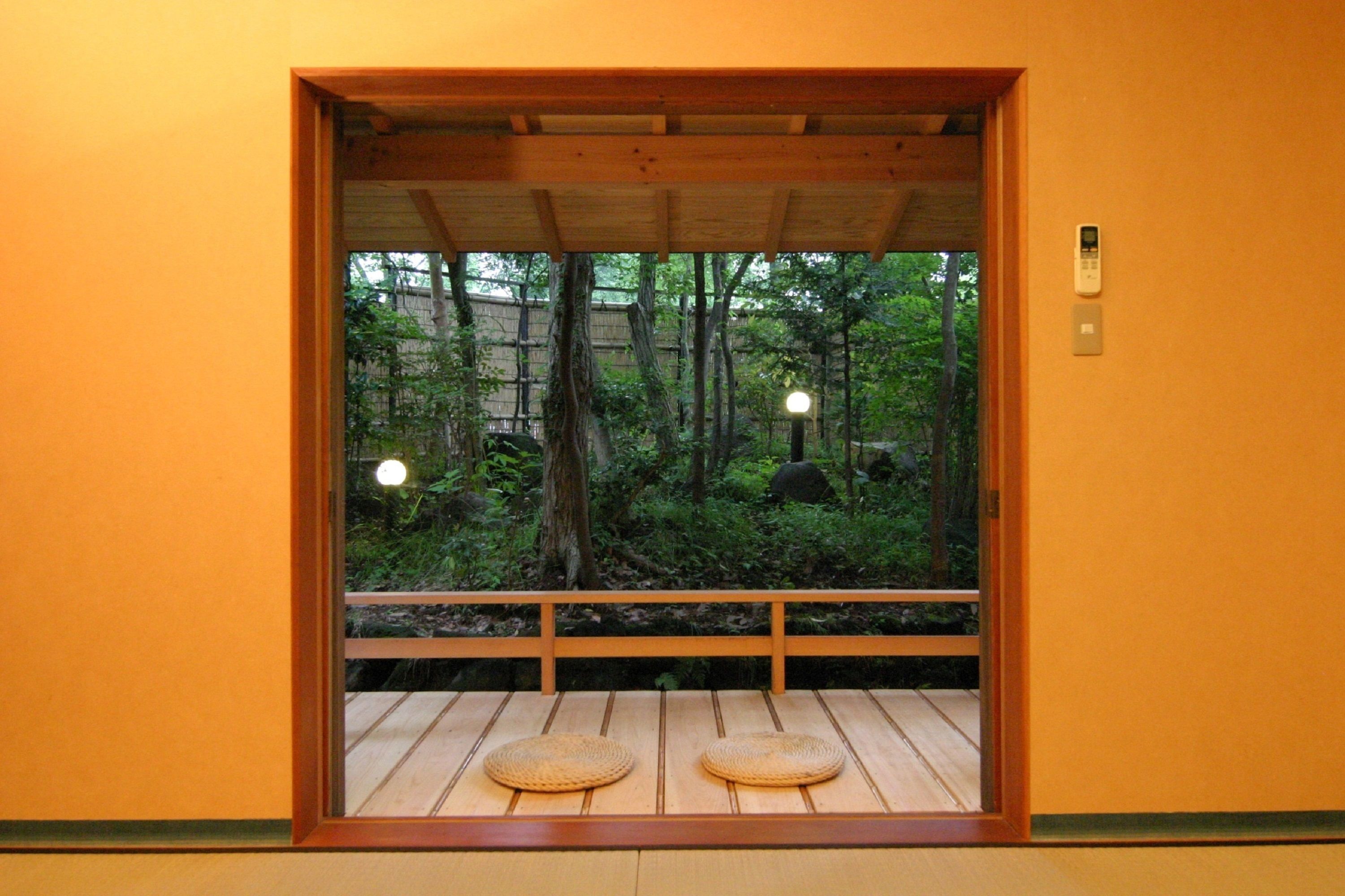 Group Room with toilet | Minibar, in-room safe, desk, bed sheets