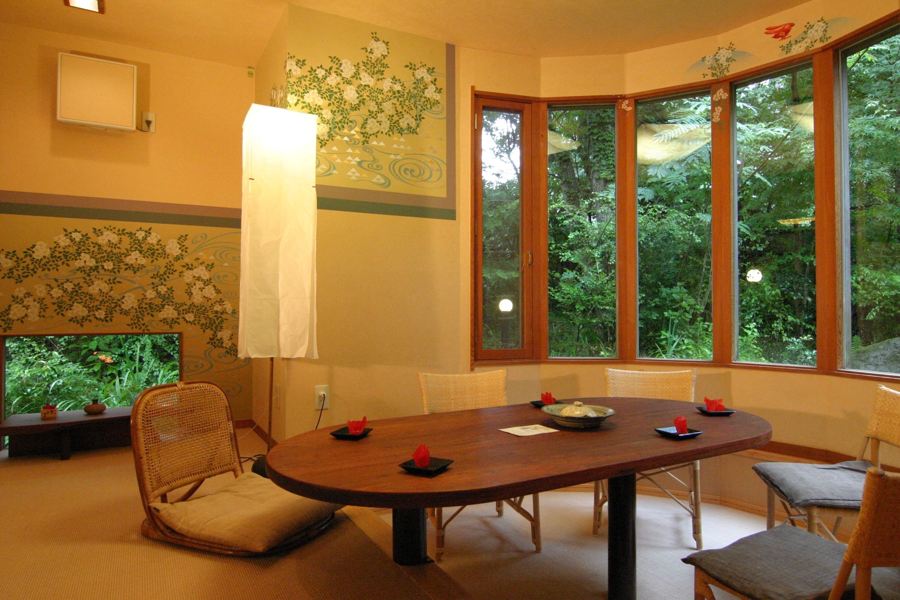 Group Room with toilet | Minibar, in-room safe, desk, bed sheets