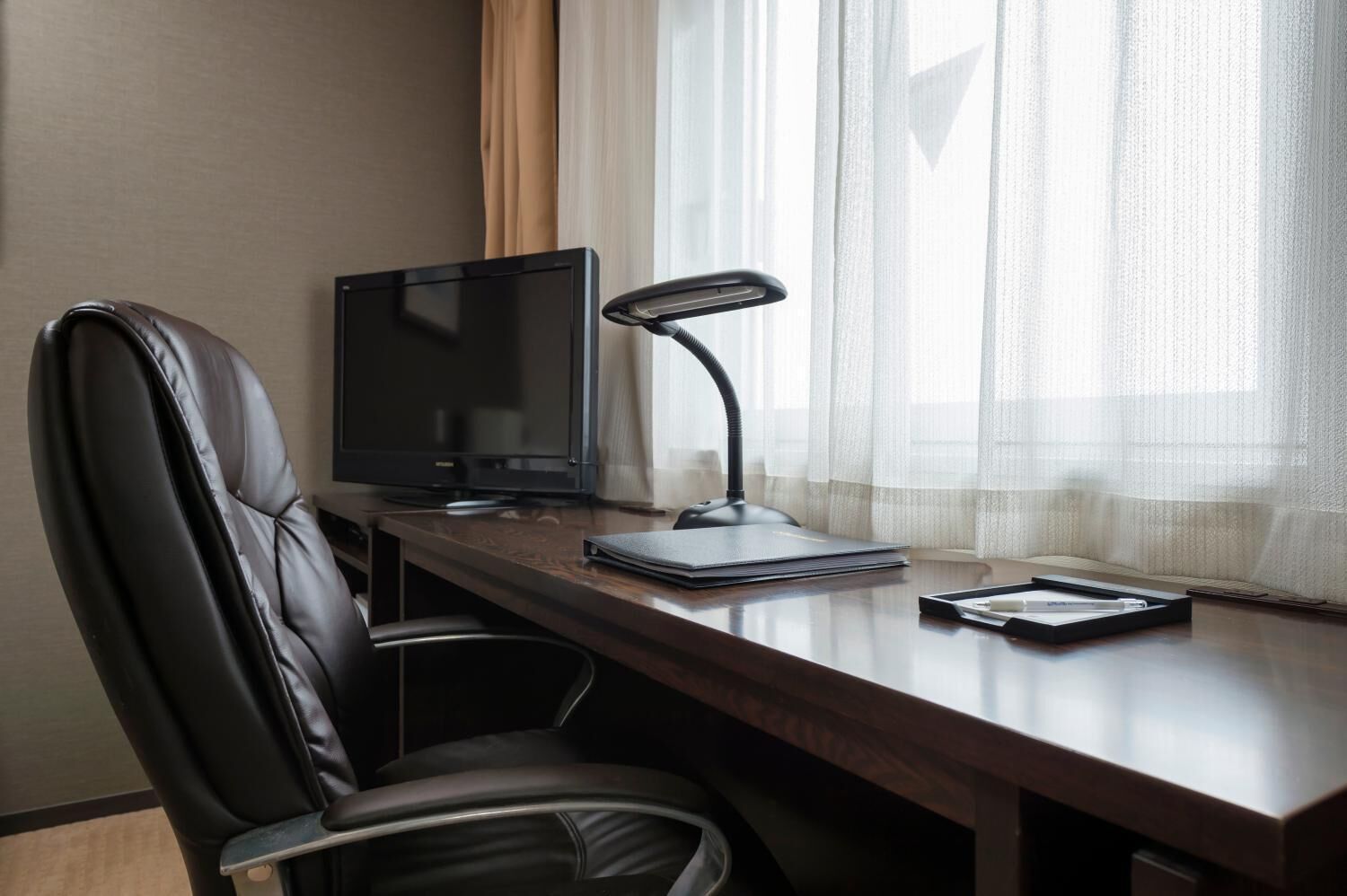 premium bedding, desk, free wifi