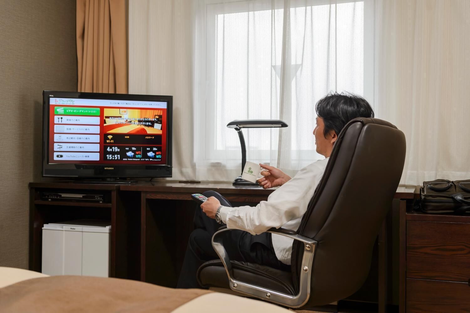 premium bedding, desk, free wifi