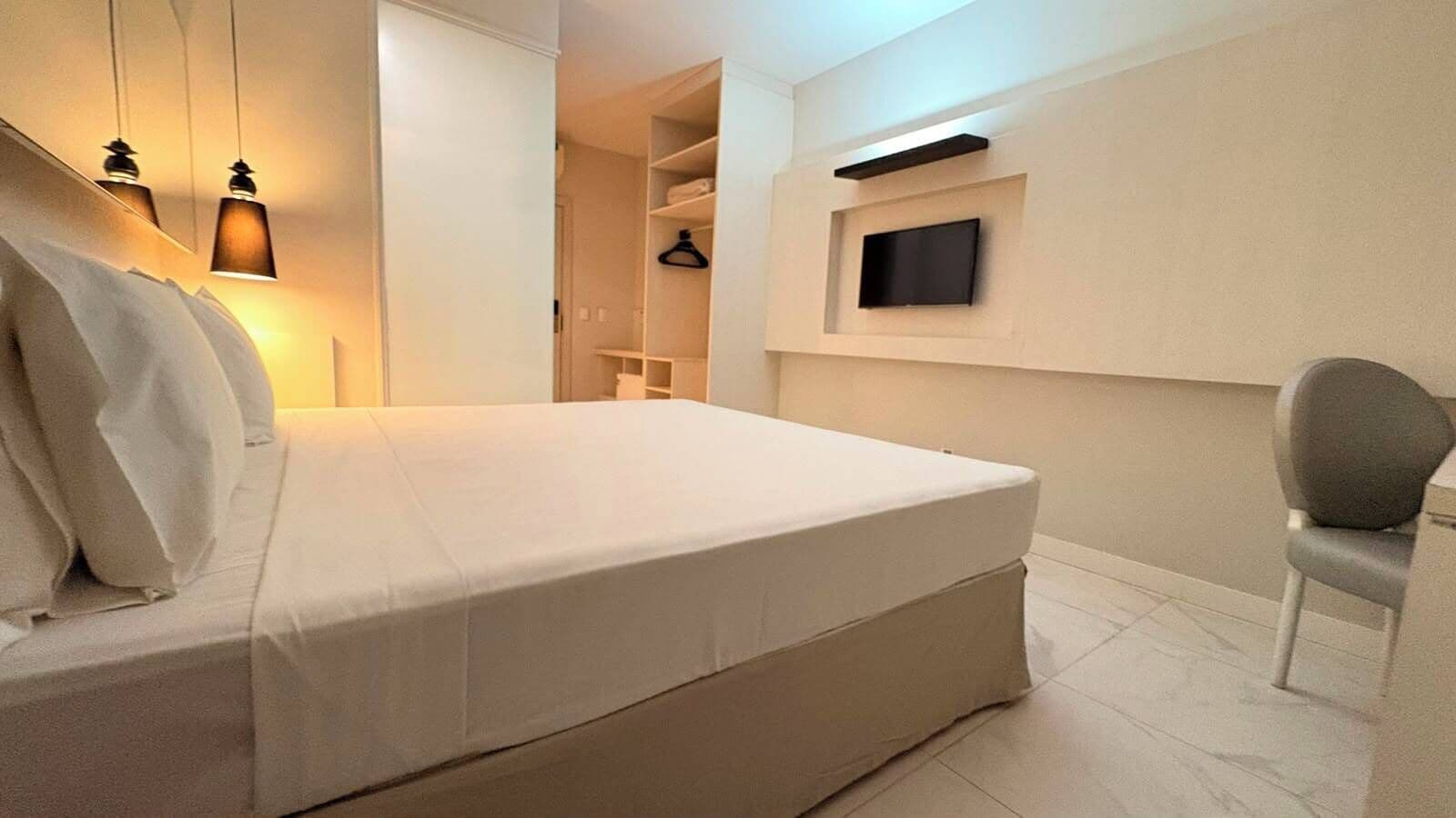 Minibar y caja de seguridad en la habitación 