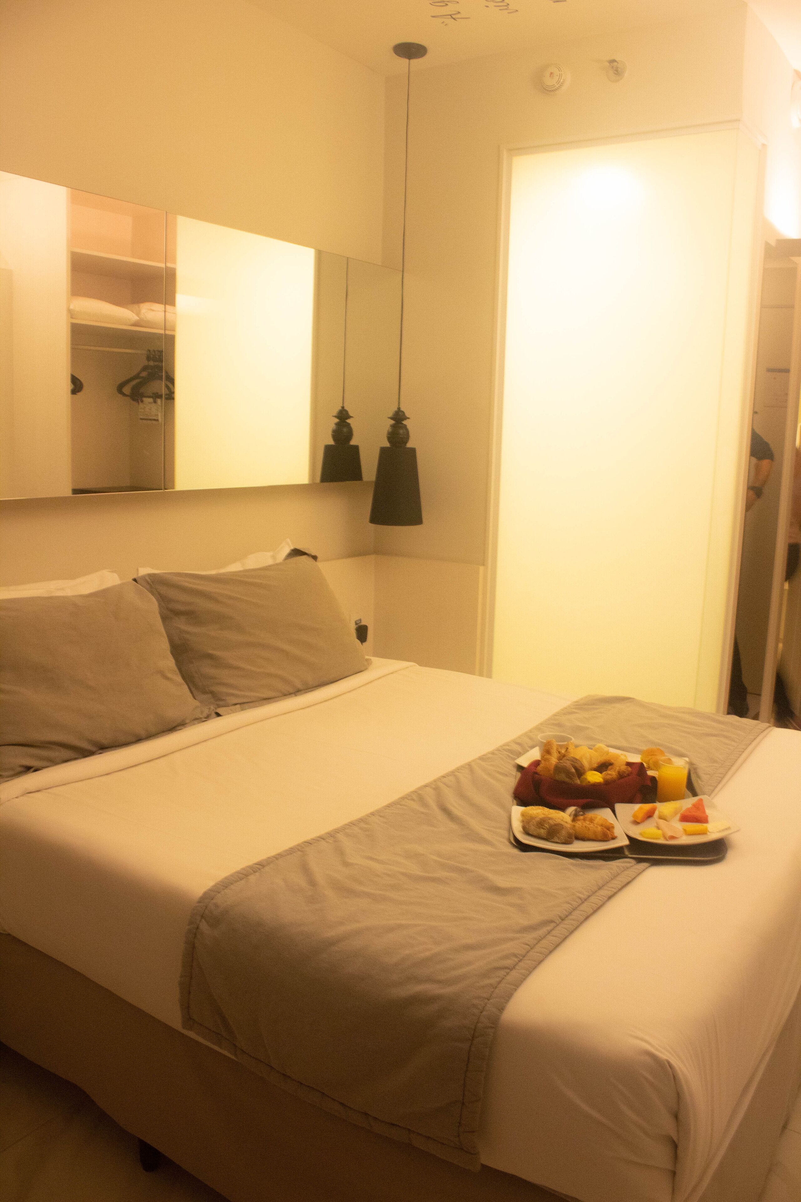 minibar, in-room safe, laptop workspace, iron/ironing board