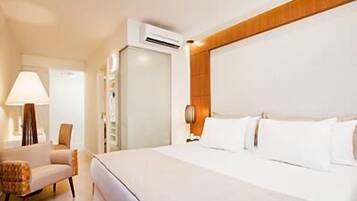 Minibar, caja de seguridad en la habitación y cunas gratuitas