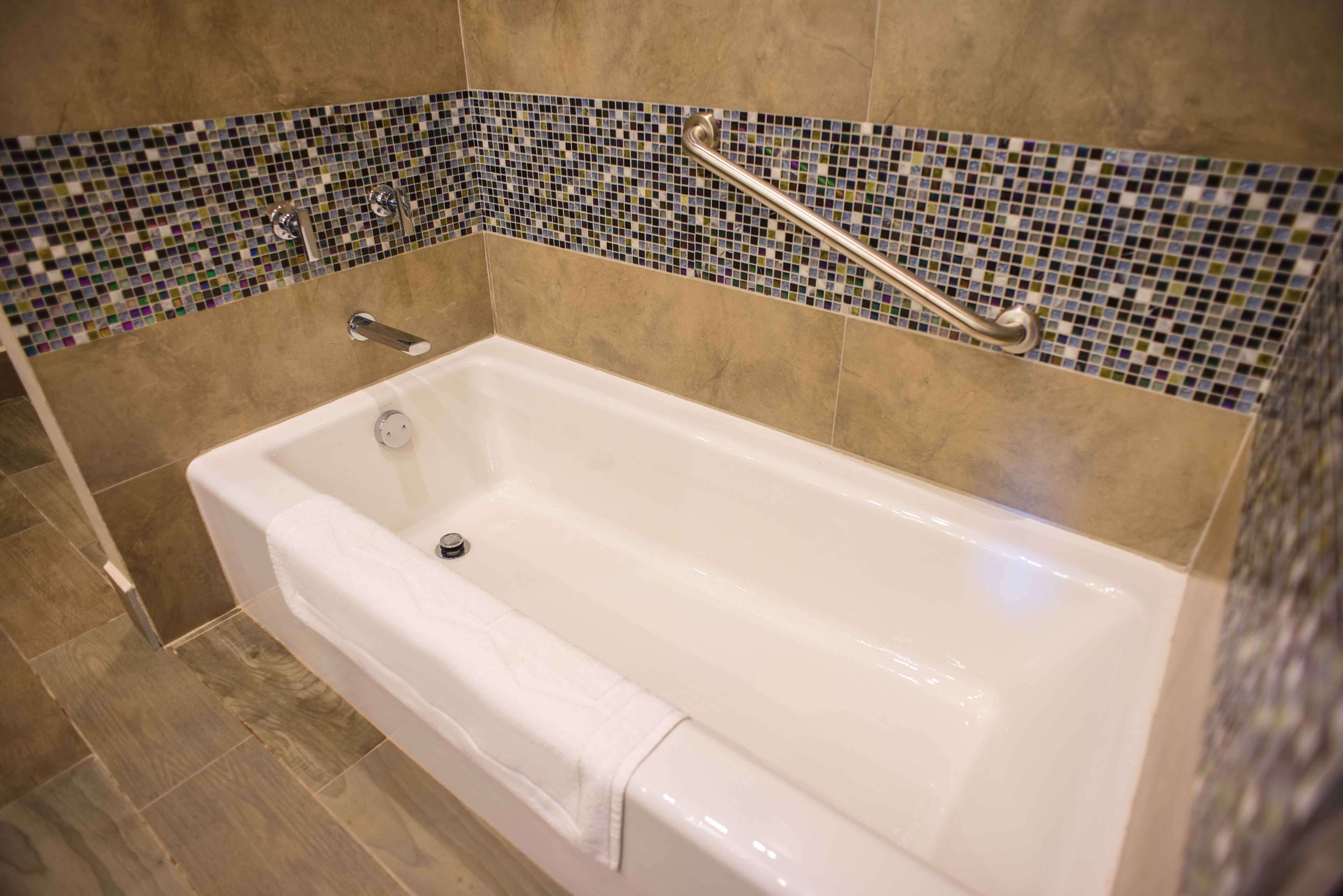 free toiletries, towels