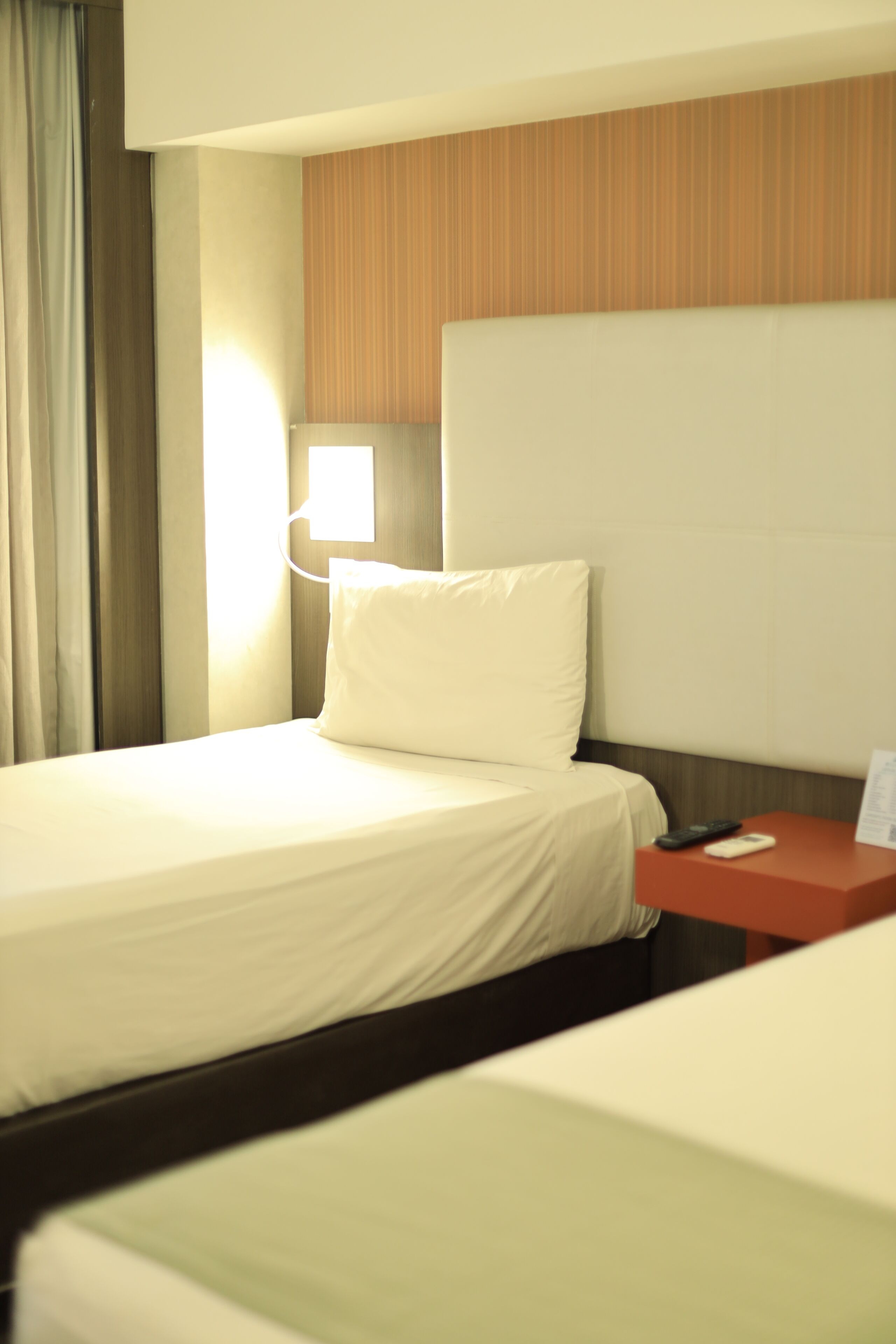 superior twin room, 2 single beds | 1 bedroom, minibar, desk, iron/ironing board
