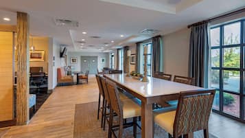 Free continental breakfast