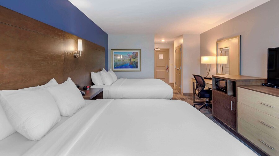 Comfort Inn & Suites