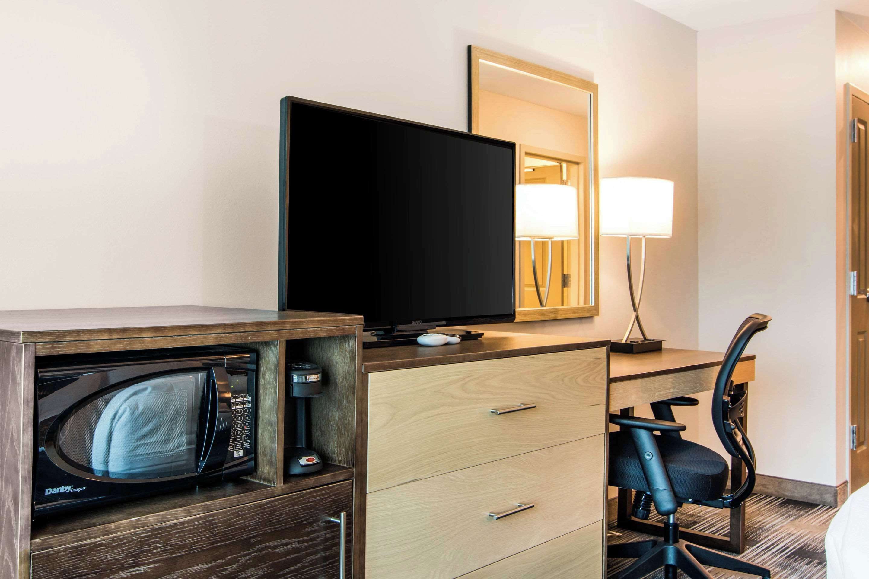 premium bedding, desk, iron/ironing board, free wifi