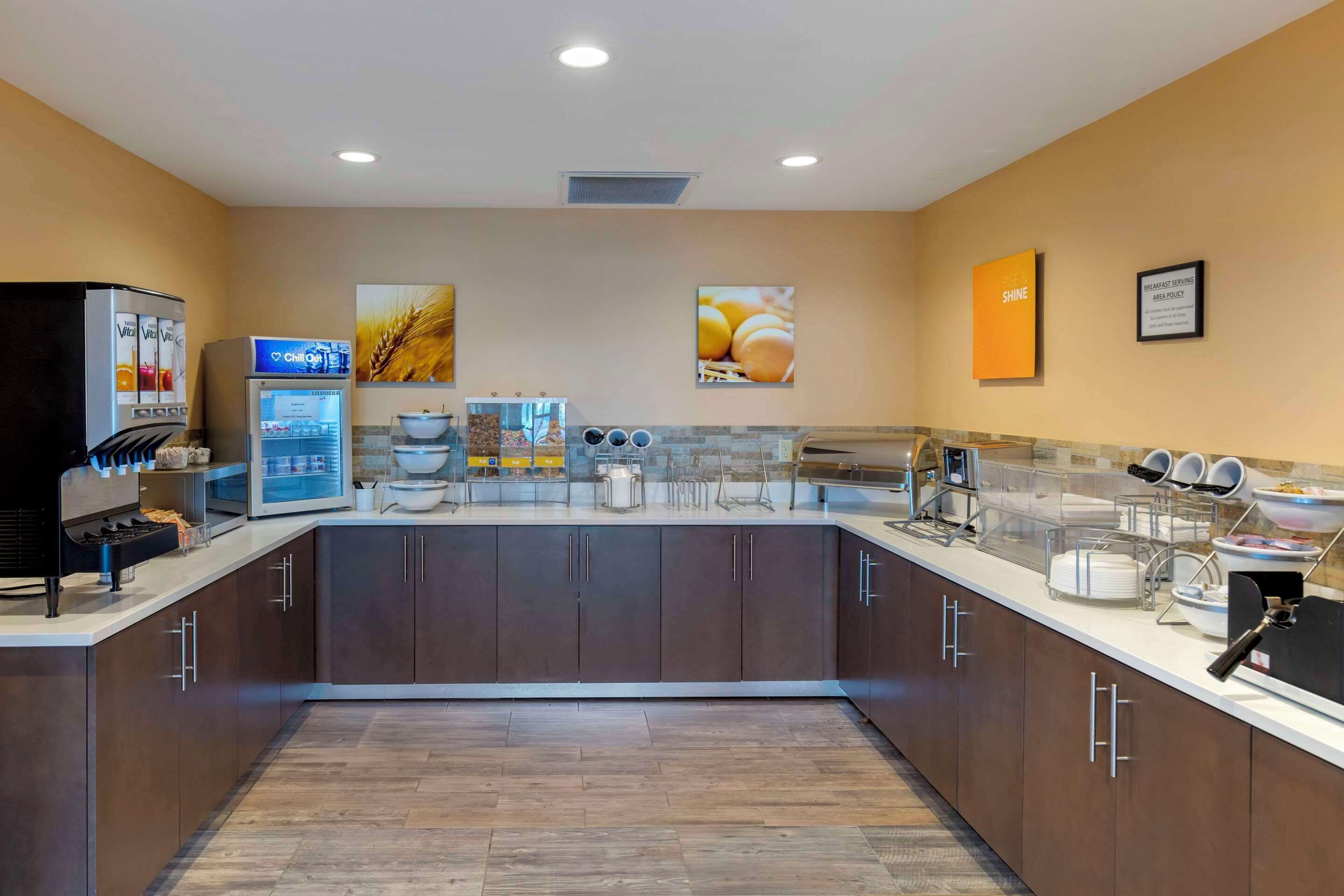 free continental breakfast