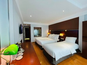 Habitación Premium con 2 camas individuales | Minibar, caja de seguridad en la habitación y decoración personalizada 