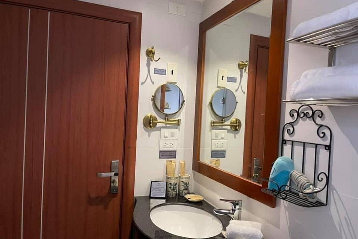 shower, free toiletries, hair dryer, dressing gowns