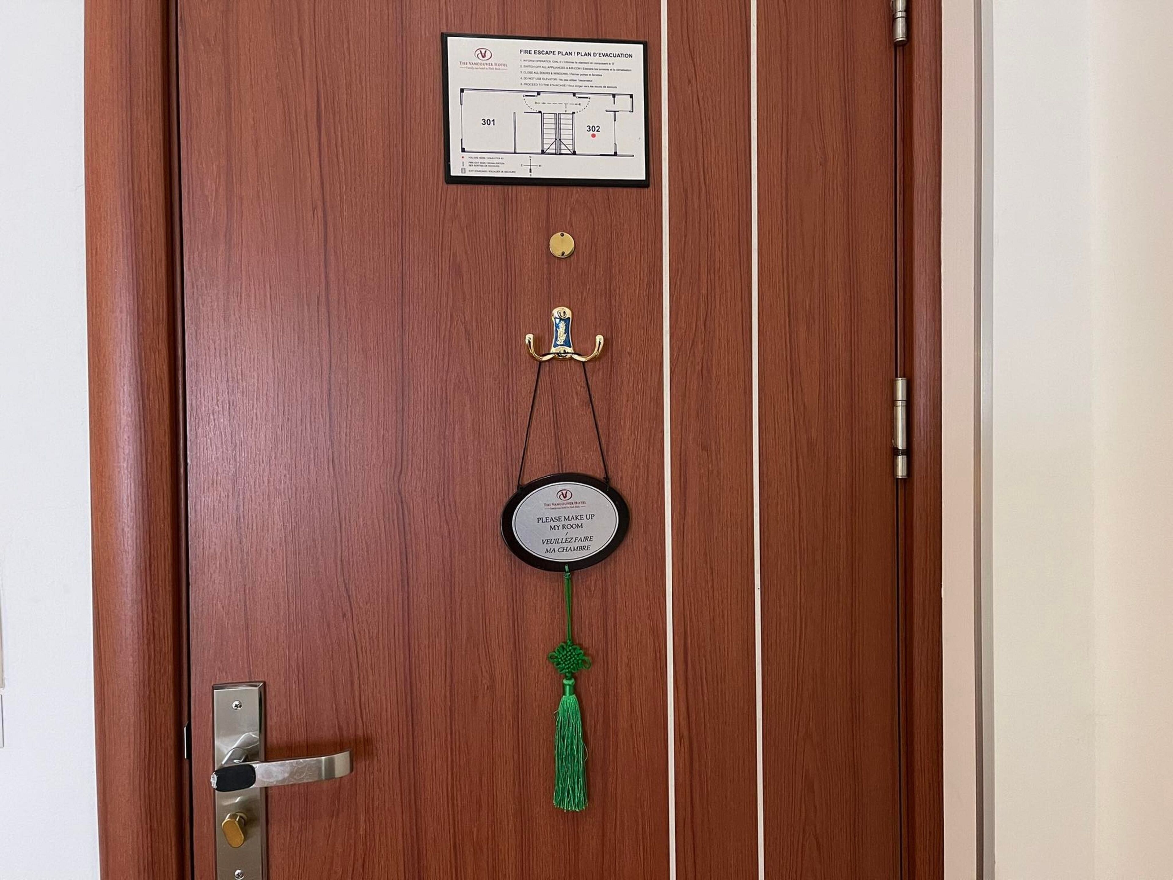 minibar, in-room safe, individually decorated, desk