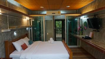Desk, free WiFi, bed sheets