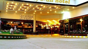 Gambar tidak terklasifikasi, 3 dari 19, tombol