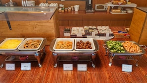 Daily buffet breakfast for a fee