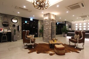 Lobby sitting area - Hotel De Ciel (Seoul)