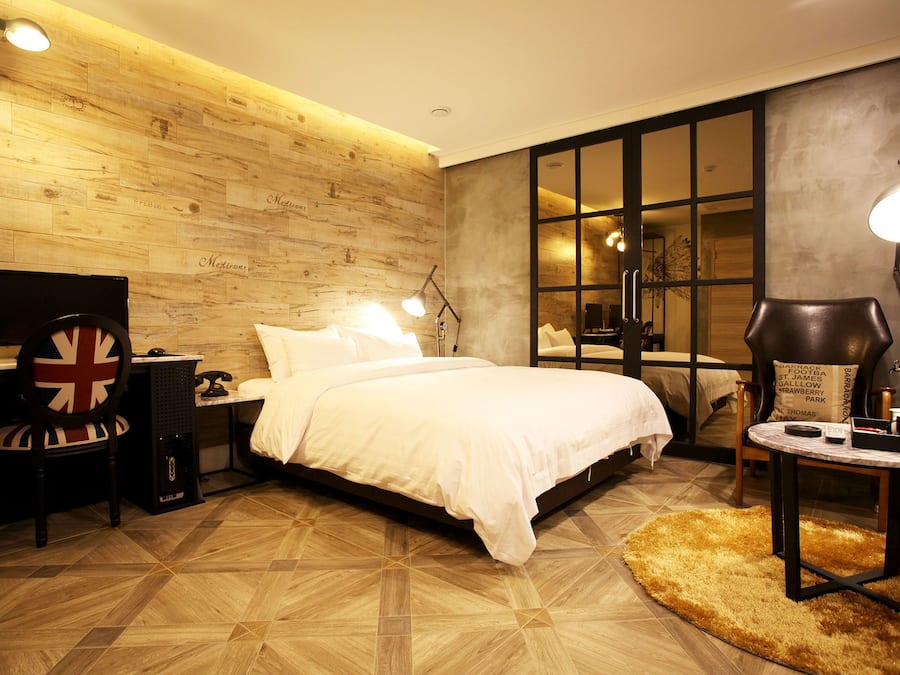 Deluxe Double Room | Desk, free WiFi